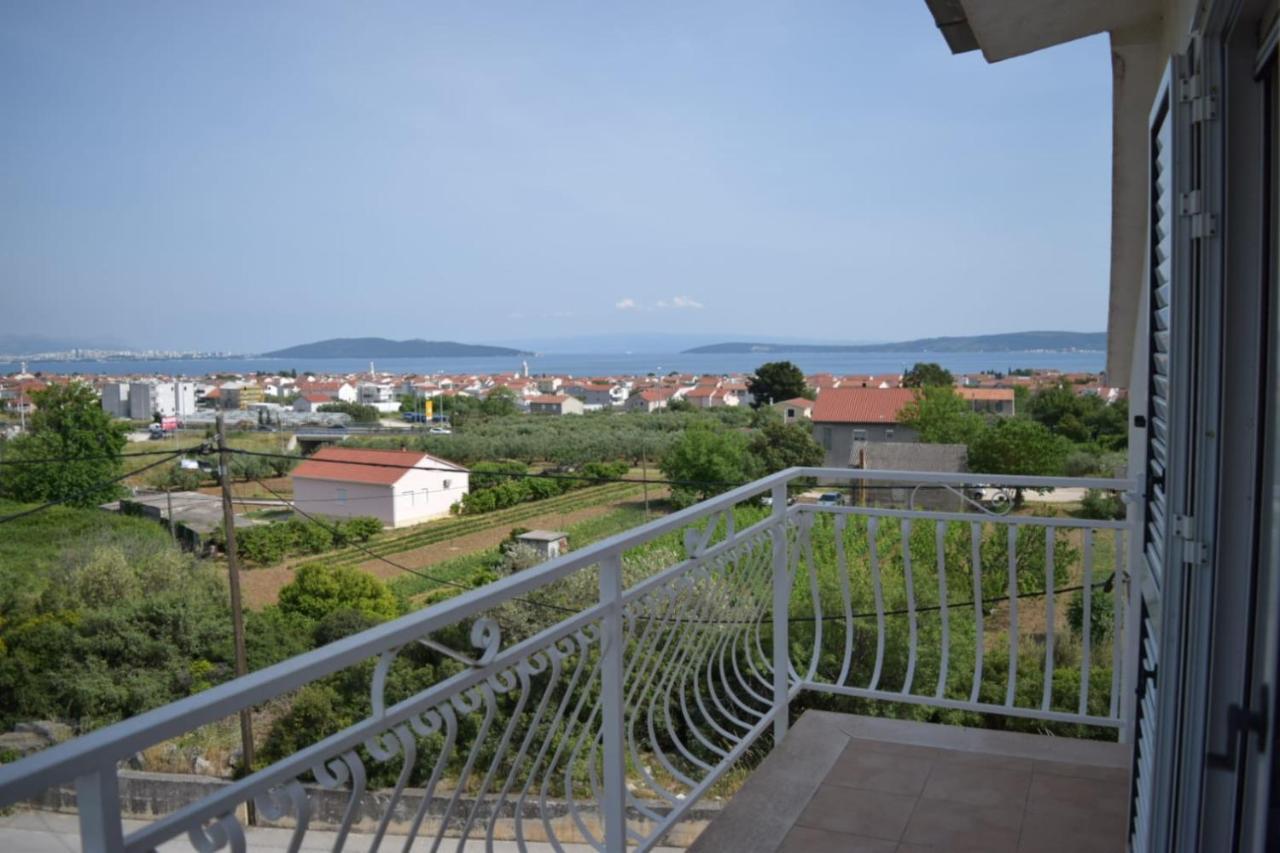 Apartments Marta Kaštel Novi Exterior foto